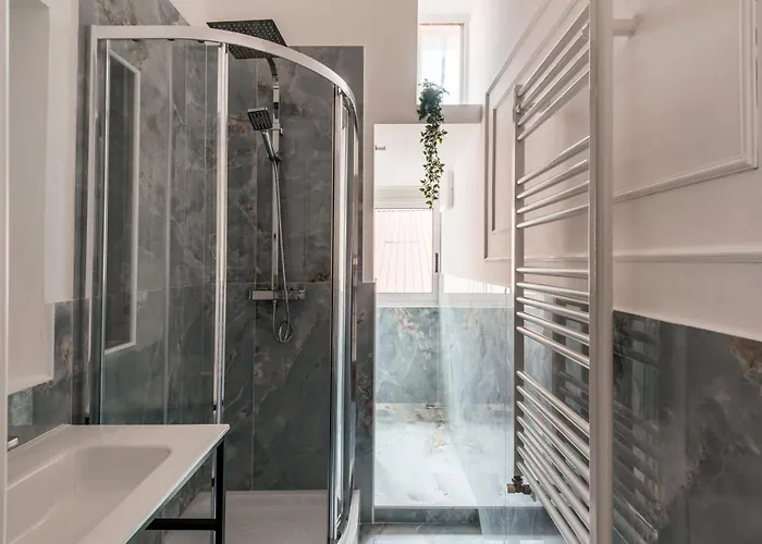 The Rent - Spacious Multi-room On Via Cavour Apartamento