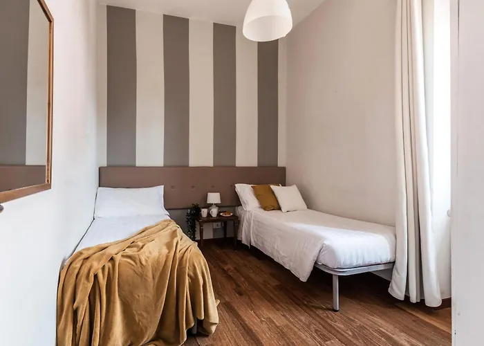 The Rent - Spacious Multi-room On Via Cavour *