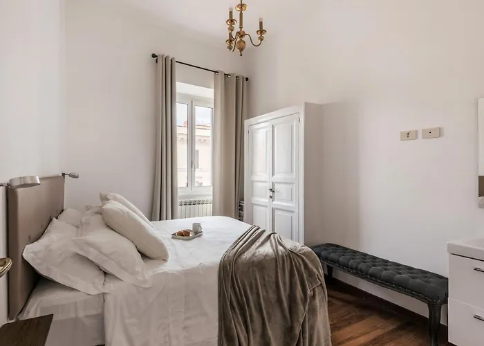 Apartamento The Rent - Spacious Multi-room On Via Cavour *