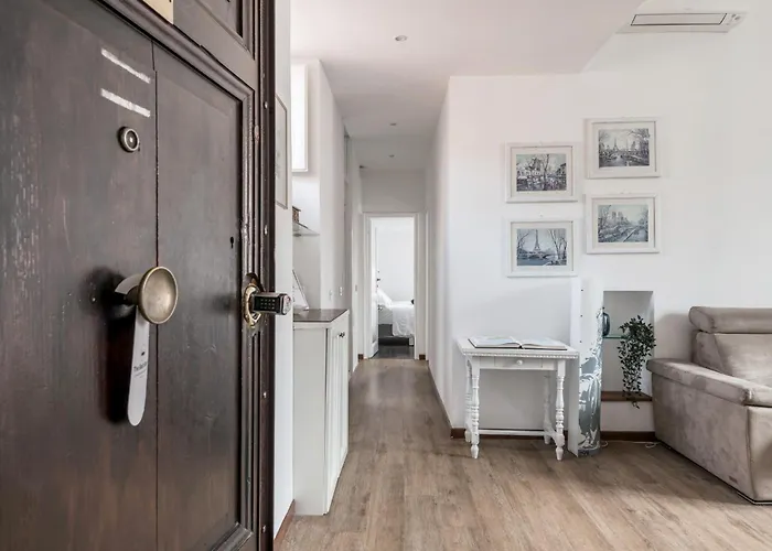 The Rent - Spacious Multi-room On Via Cavour