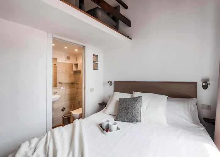 The Rent - Spacious Multi-room On Via Cavour
