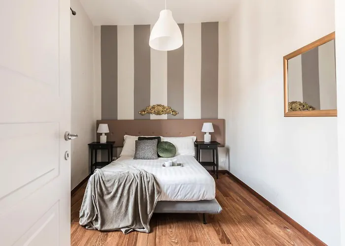 The Rent - Spacious Multi-room On Via Cavour *