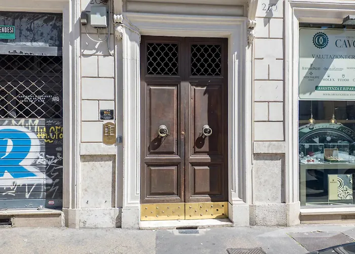 The Rent - Spacious Multi-room On Via Cavour Apartamento Roma
